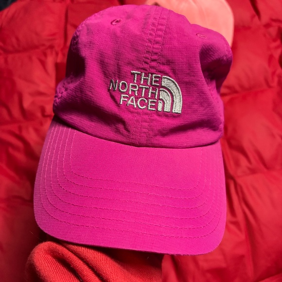 Lot of 2 hats - Picture 5 of 5